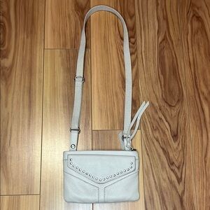 White purse “The Sak”